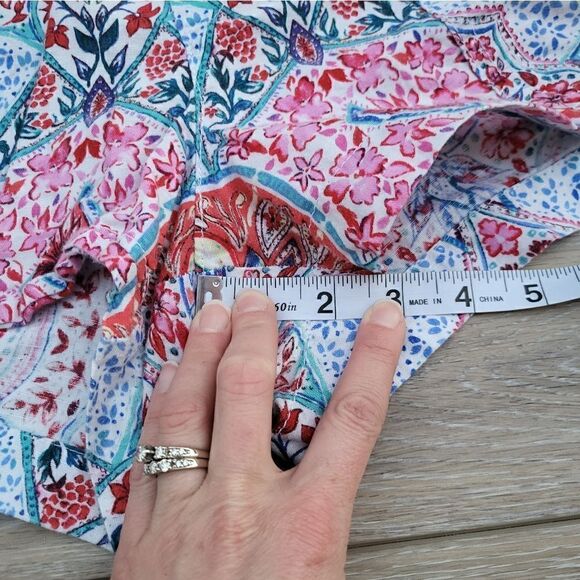 Gap size med patriotic summer shorts - Picture 3 of 10